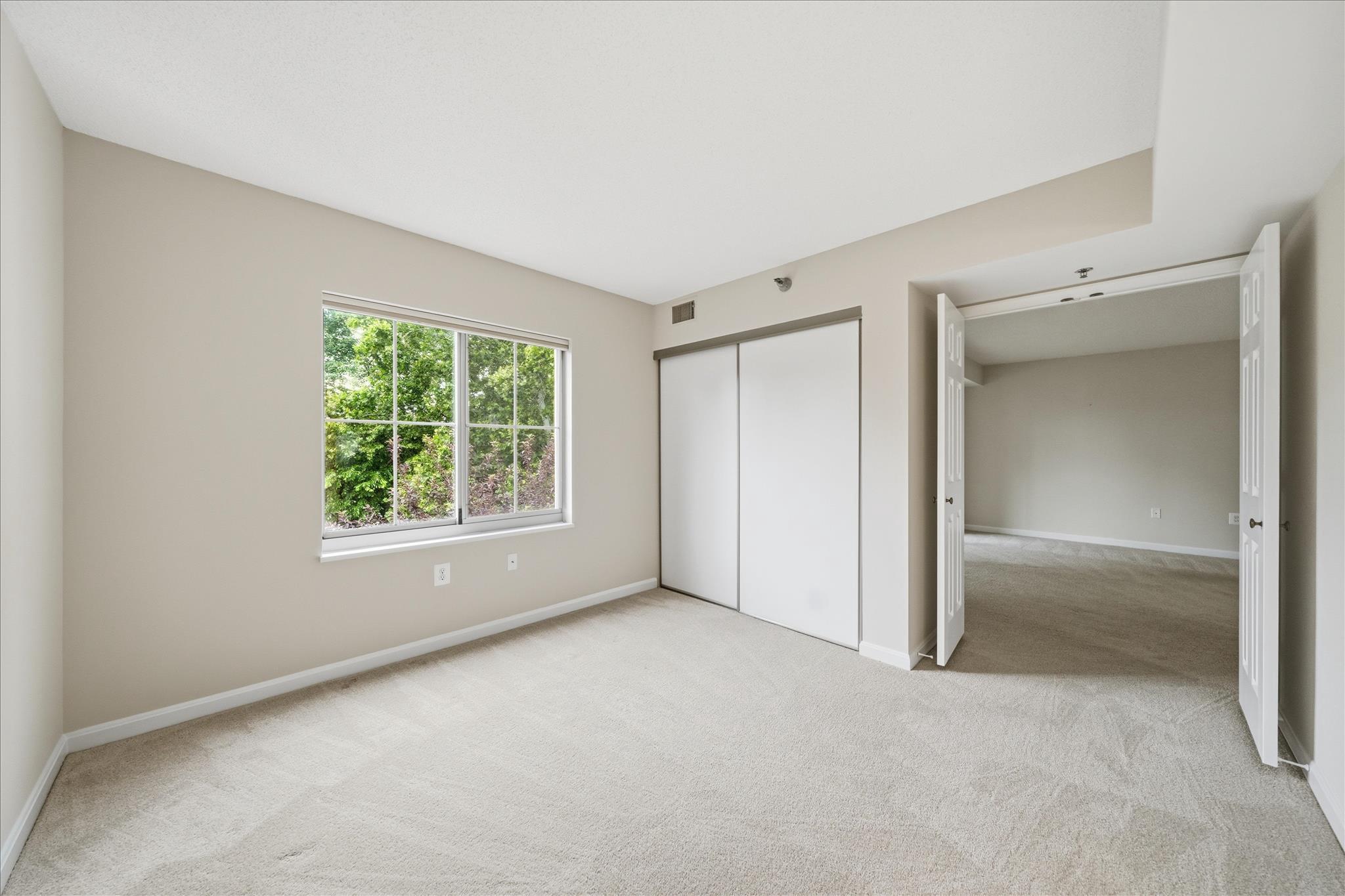 14809 Pennfield Cir #402 Property Photo 21