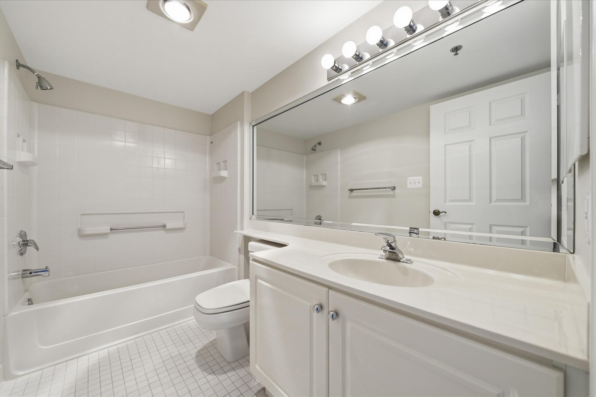 14809 Pennfield Cir #402 Property Photo 22