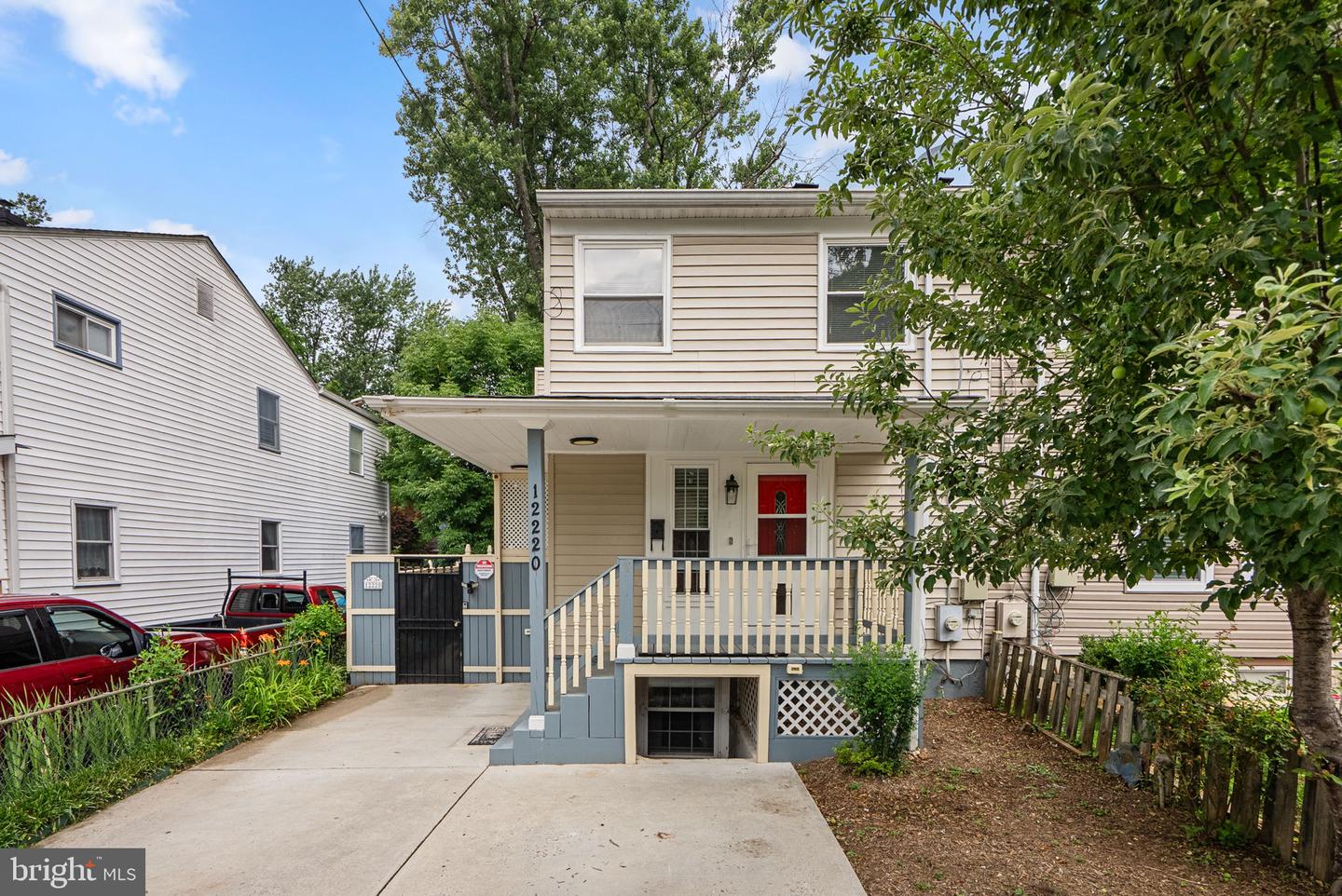 12220 CENTERHILL ST Property Photo 1