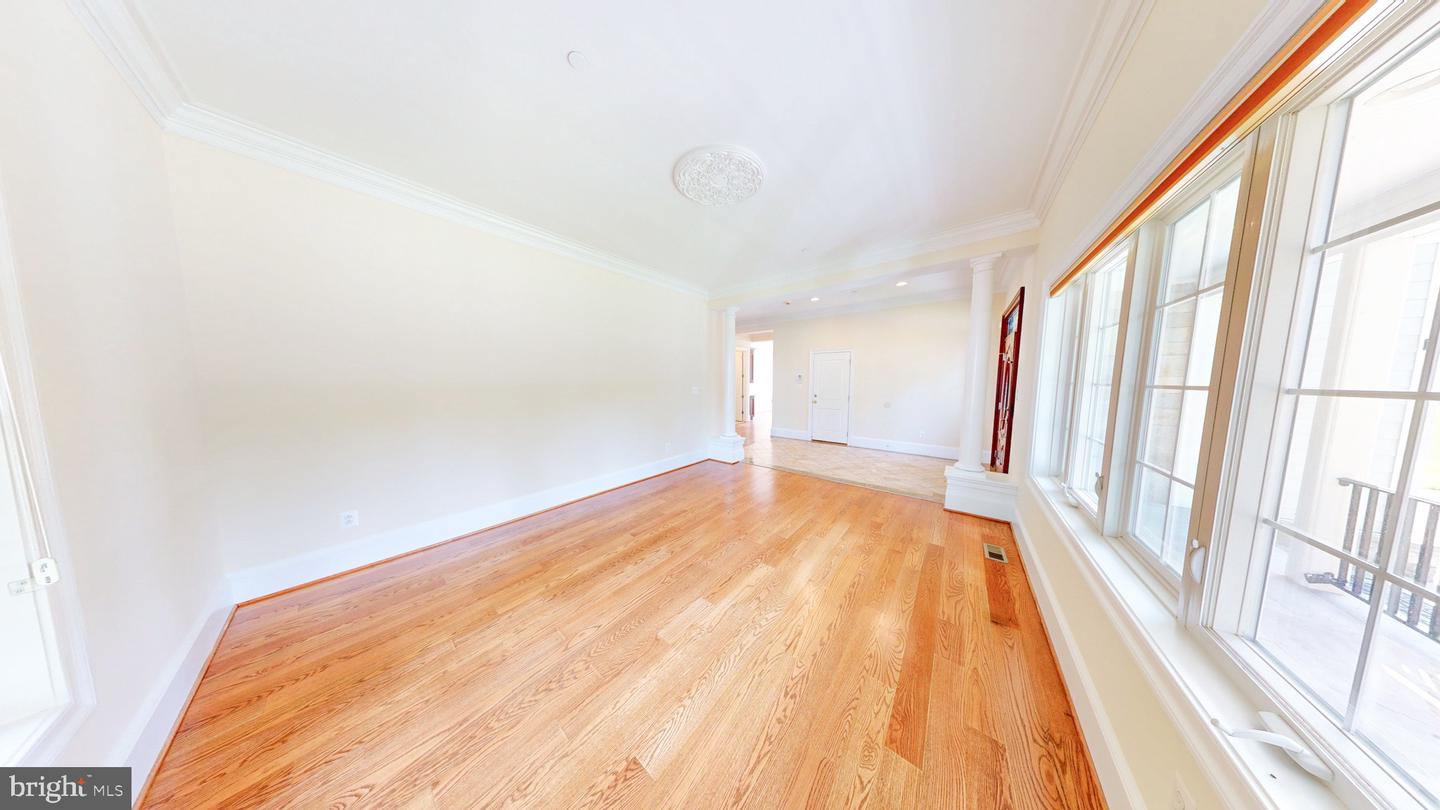 6403 Earlham Dr Property Photo 14