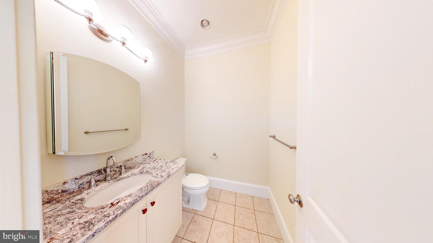 6403 Earlham Dr Property Photo 16