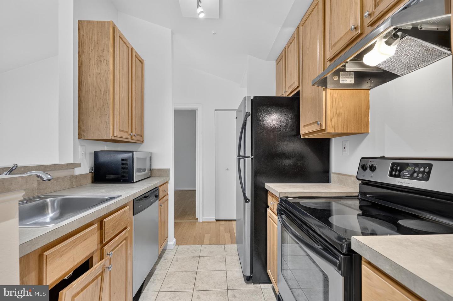 18516 Boysenberry Dr #210 Property Photo 11