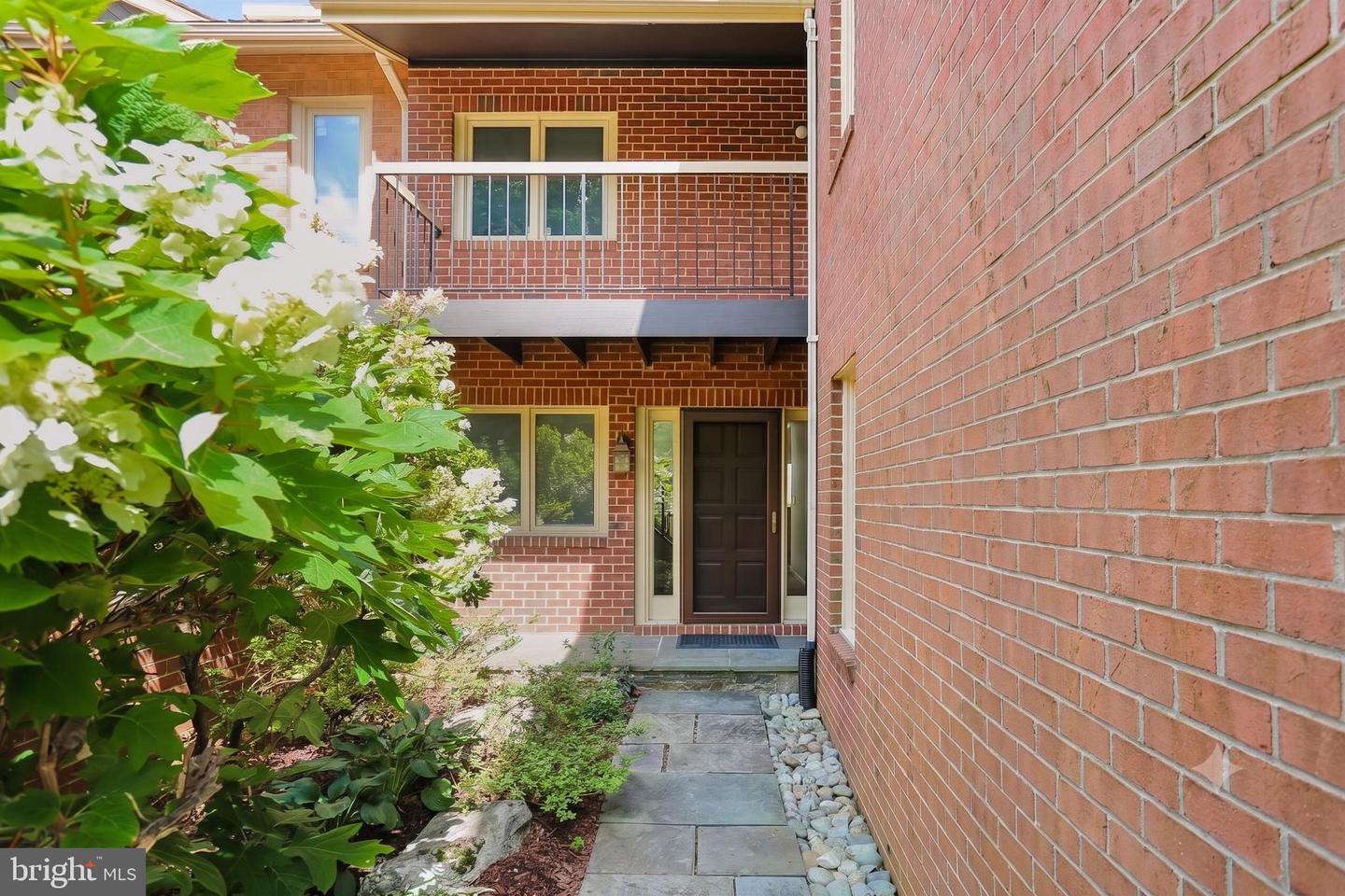 10719 Gloxinia Dr Property Photo 1