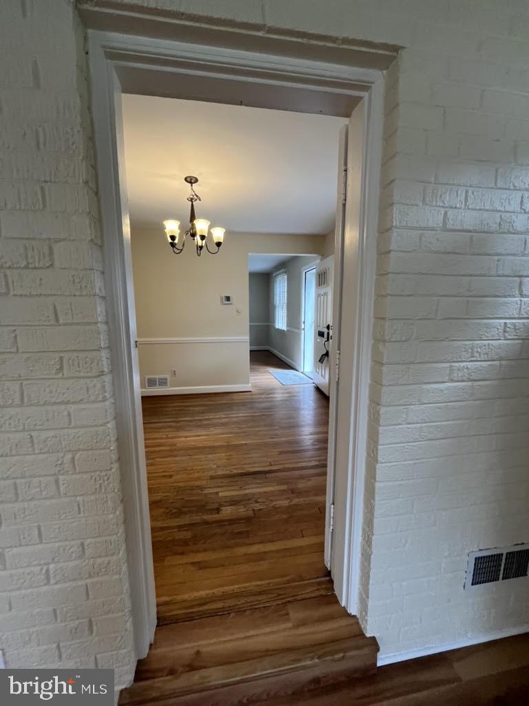 4408 Glenridge St Property Photo 11