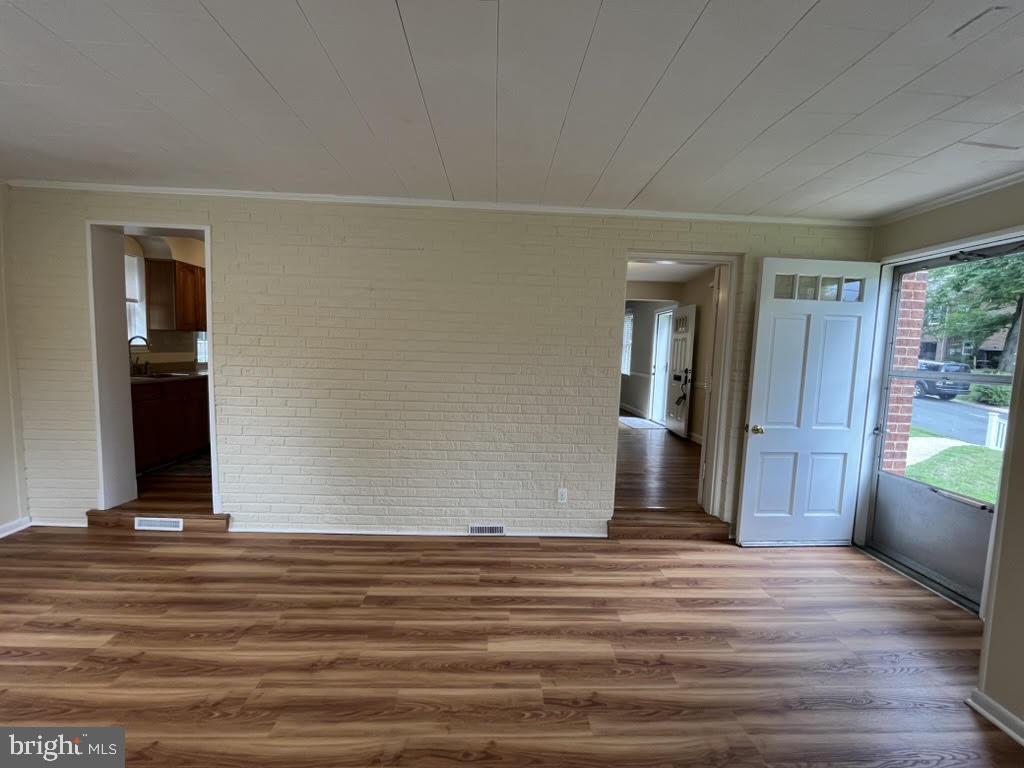 4408 Glenridge St Property Photo 17