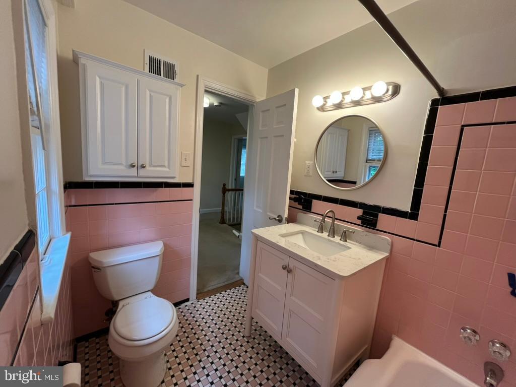 4408 Glenridge St Property Photo 27