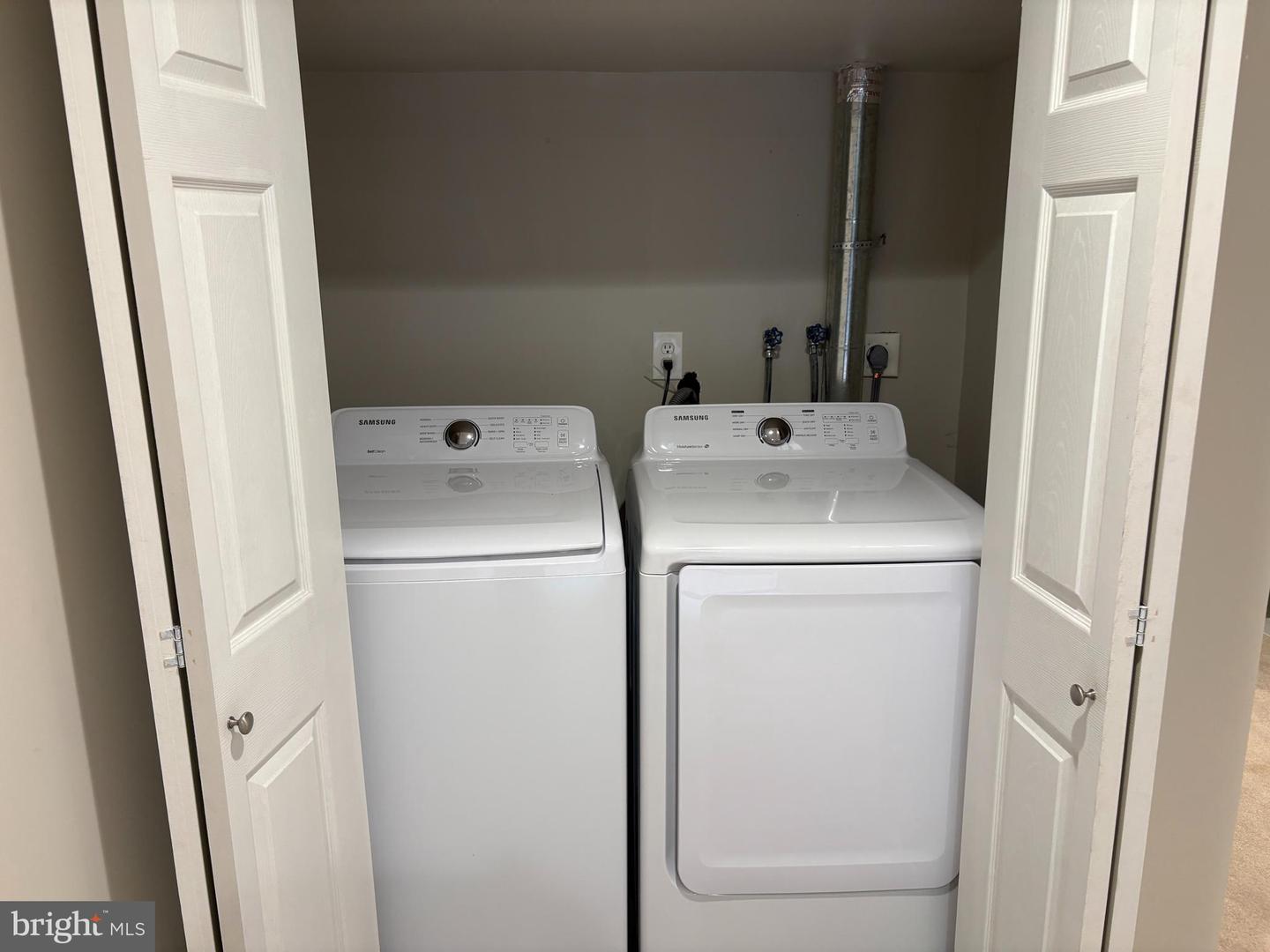 1318 Alderton Ln Property Photo 16