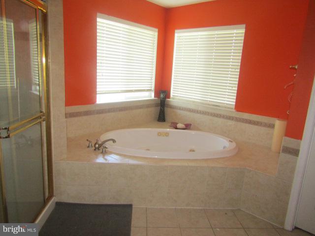 14713 Bubbling Spring Rd Property Photo 2