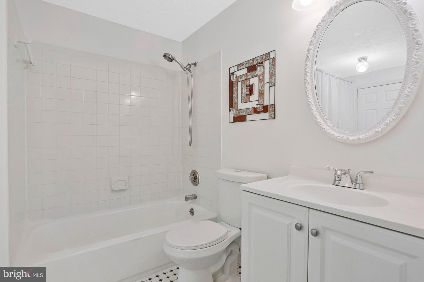 2837 Shepperton Ter Property Photo 20