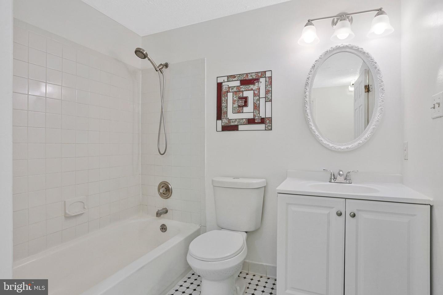 2837 Shepperton Ter Property Photo 23