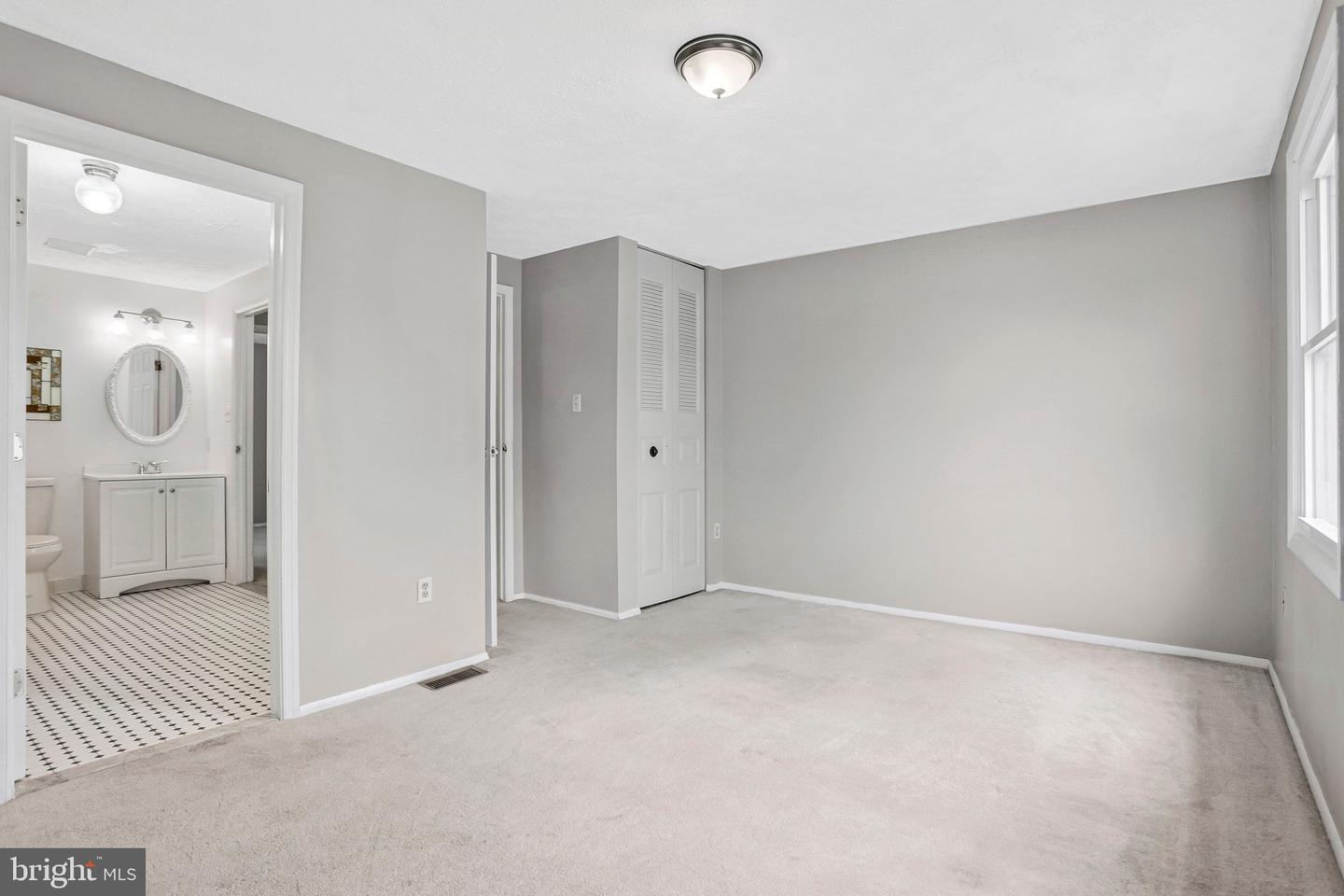 2837 Shepperton Ter Property Photo 27