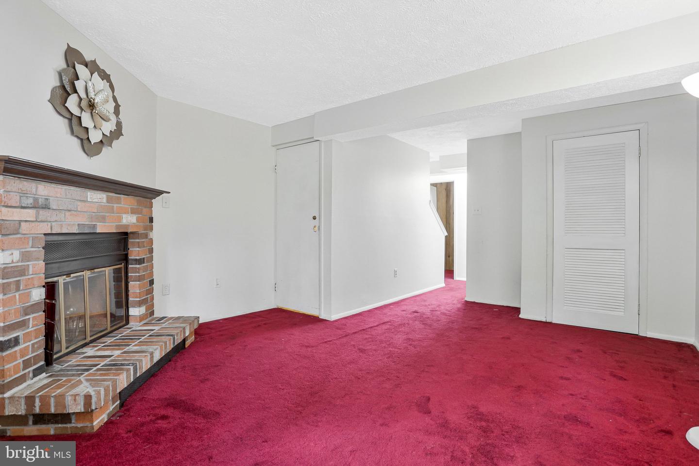 2837 Shepperton Ter Property Photo 28