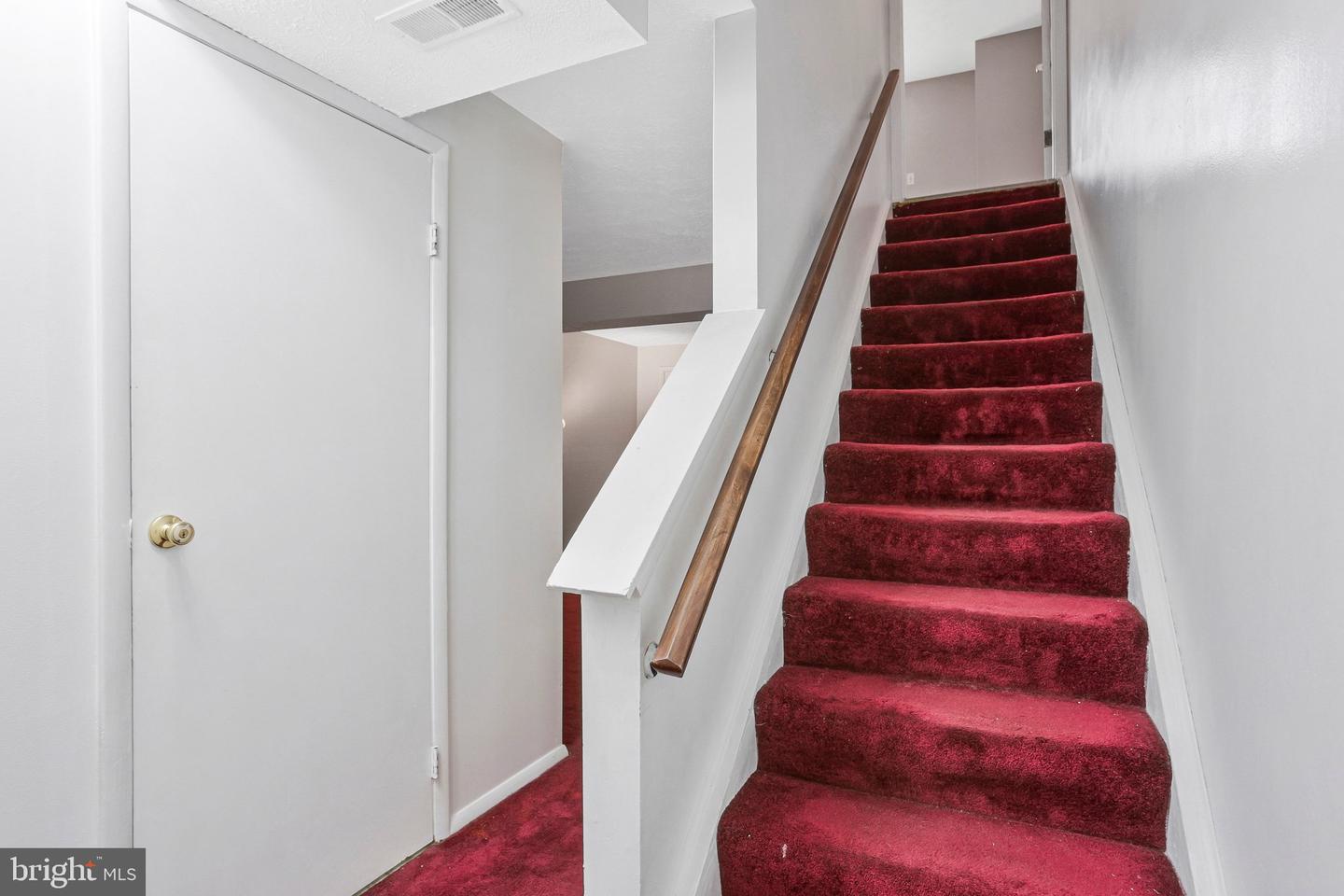 2837 Shepperton Ter Property Photo 31