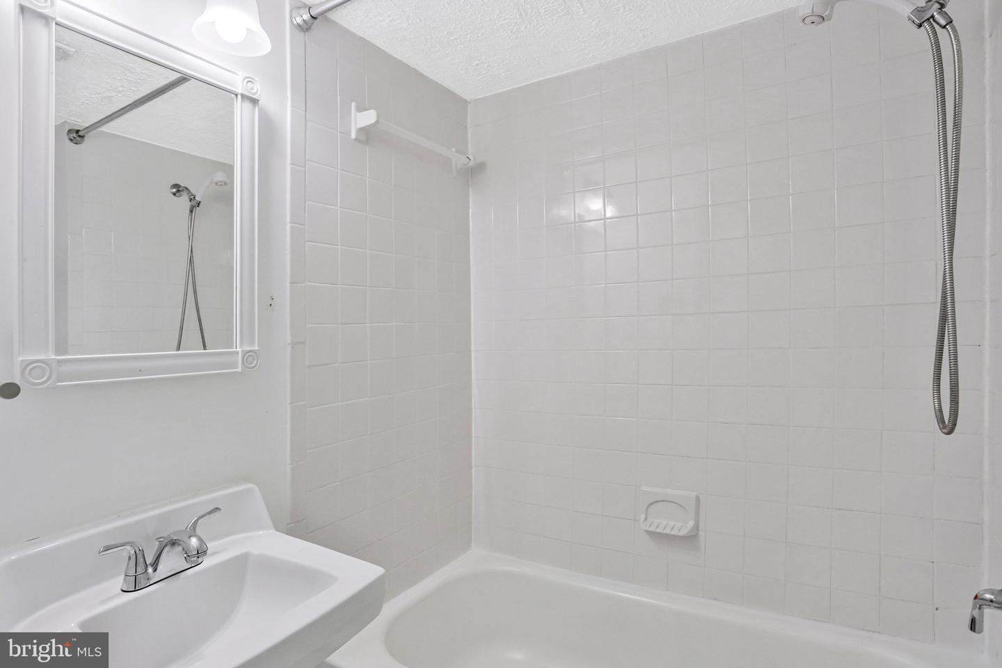 2837 Shepperton Ter Property Photo 32