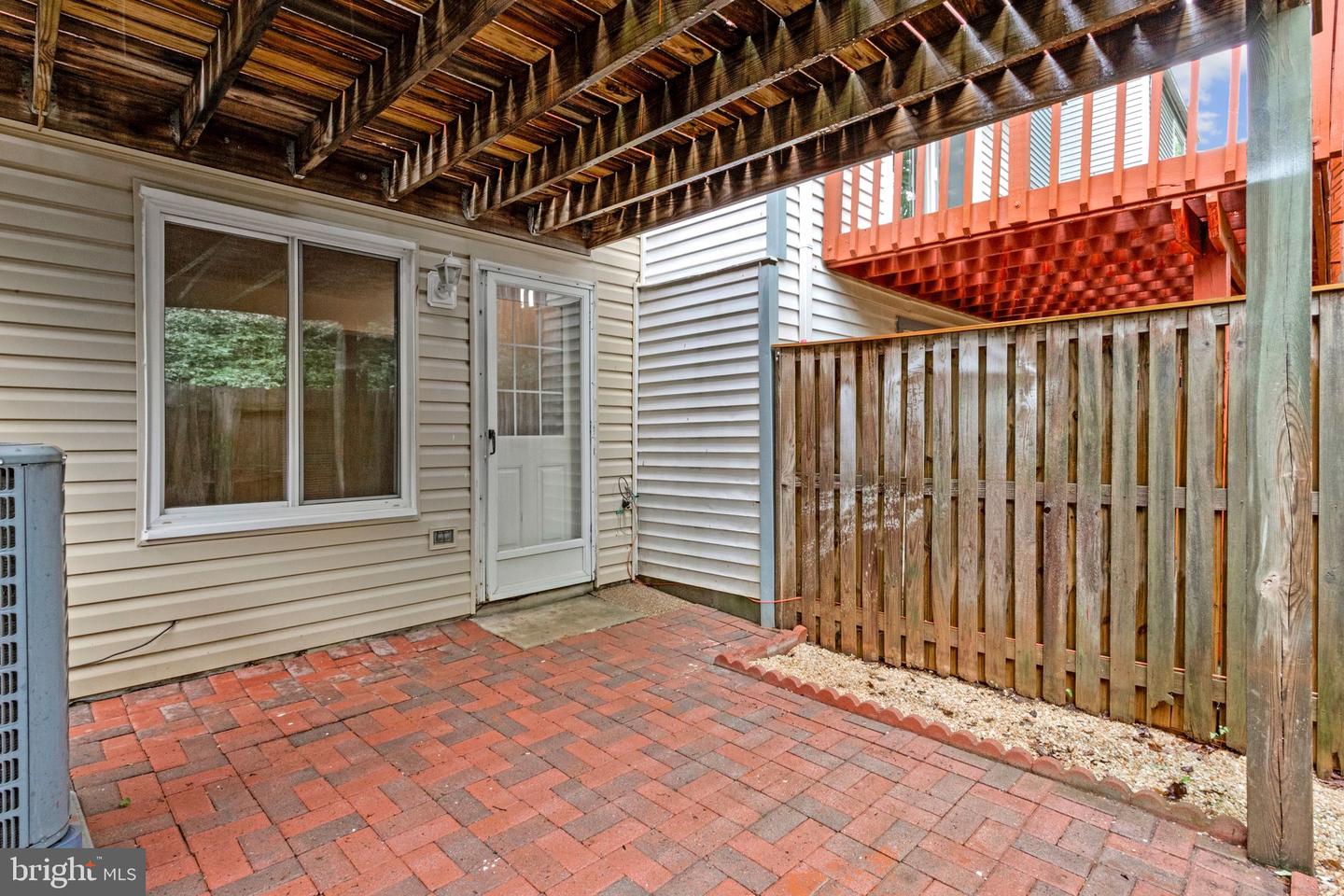 2837 Shepperton Ter Property Photo 39