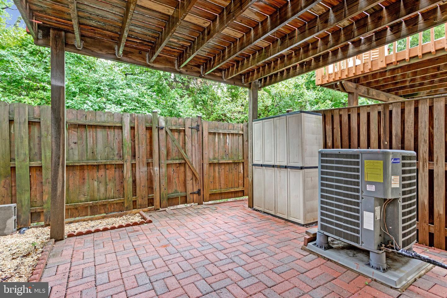 2837 Shepperton Ter Property Photo 40