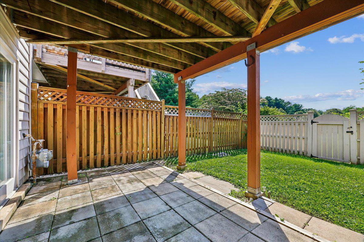 7804 Yankee Harbor Dr Property Photo 17