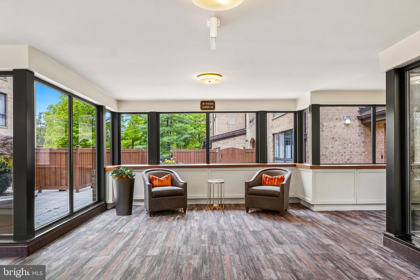 11430 Strand #415 Property Photo 6