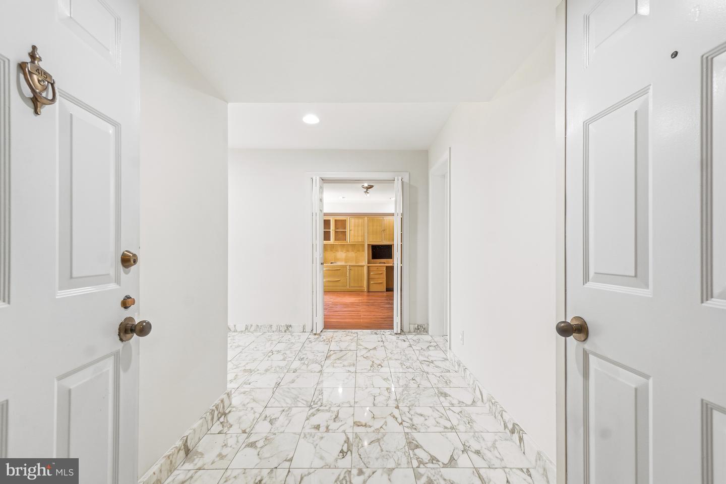 11430 Strand #415 Property Photo 7
