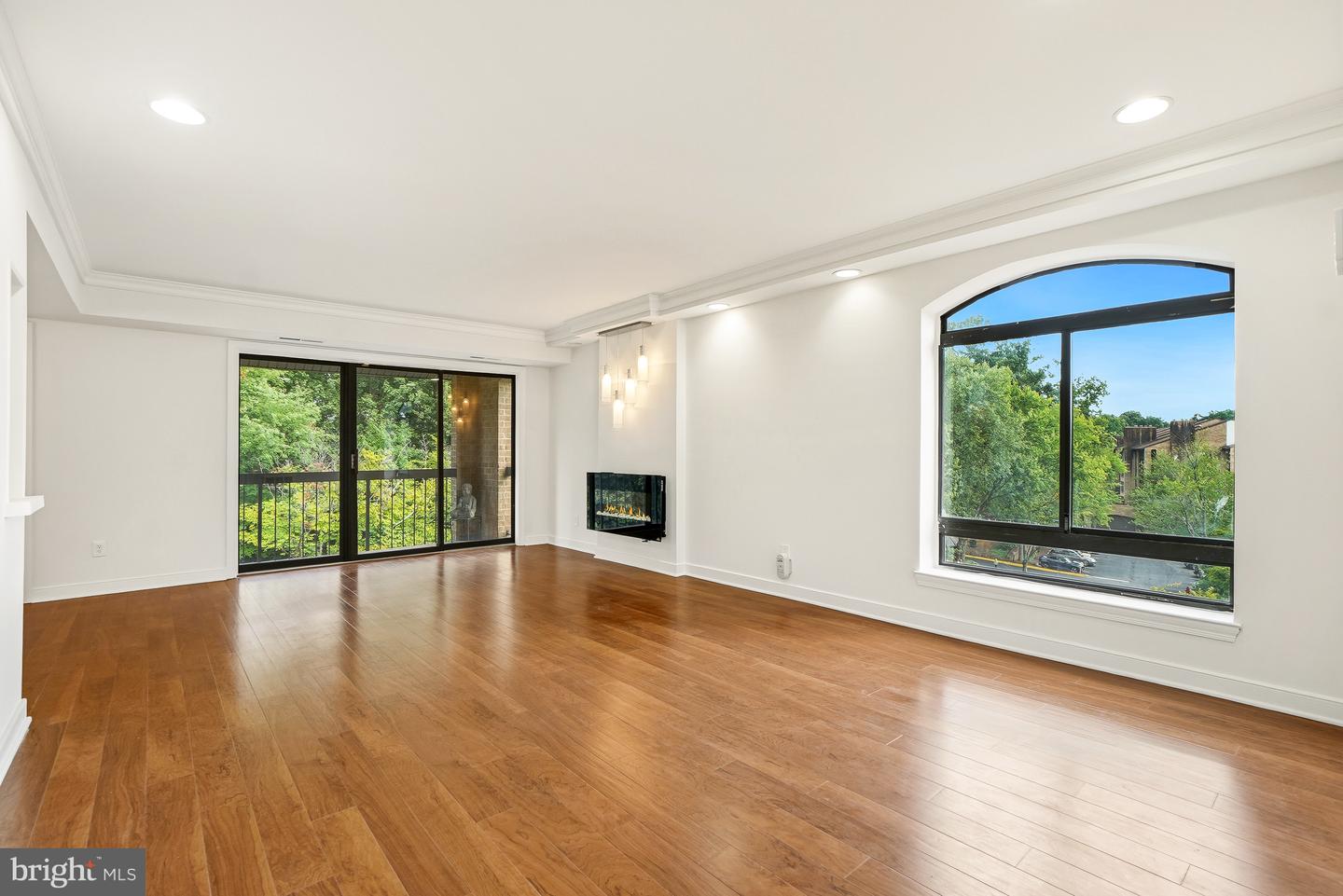 11430 Strand #415 Property Photo 10