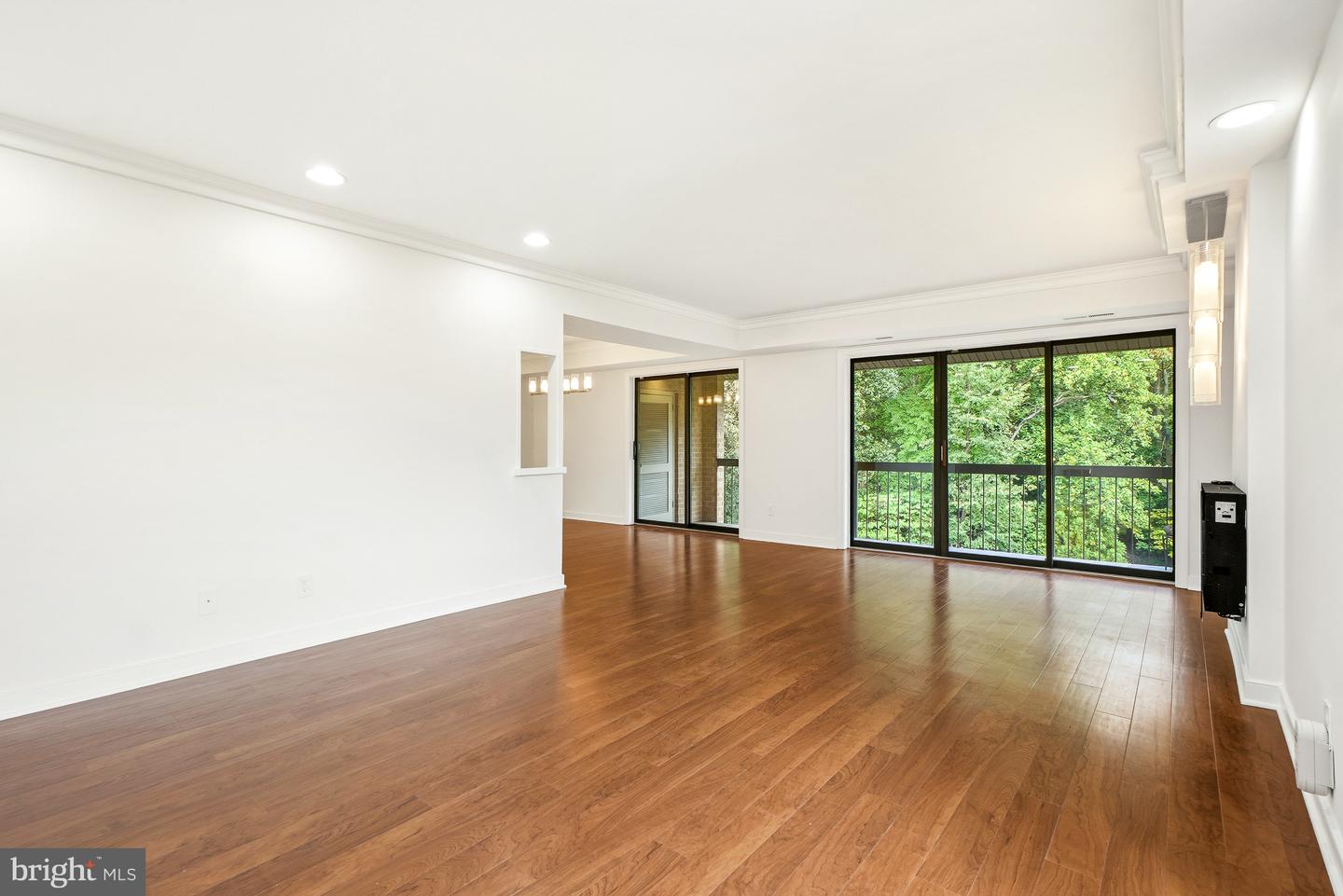 11430 Strand #415 Property Photo 11