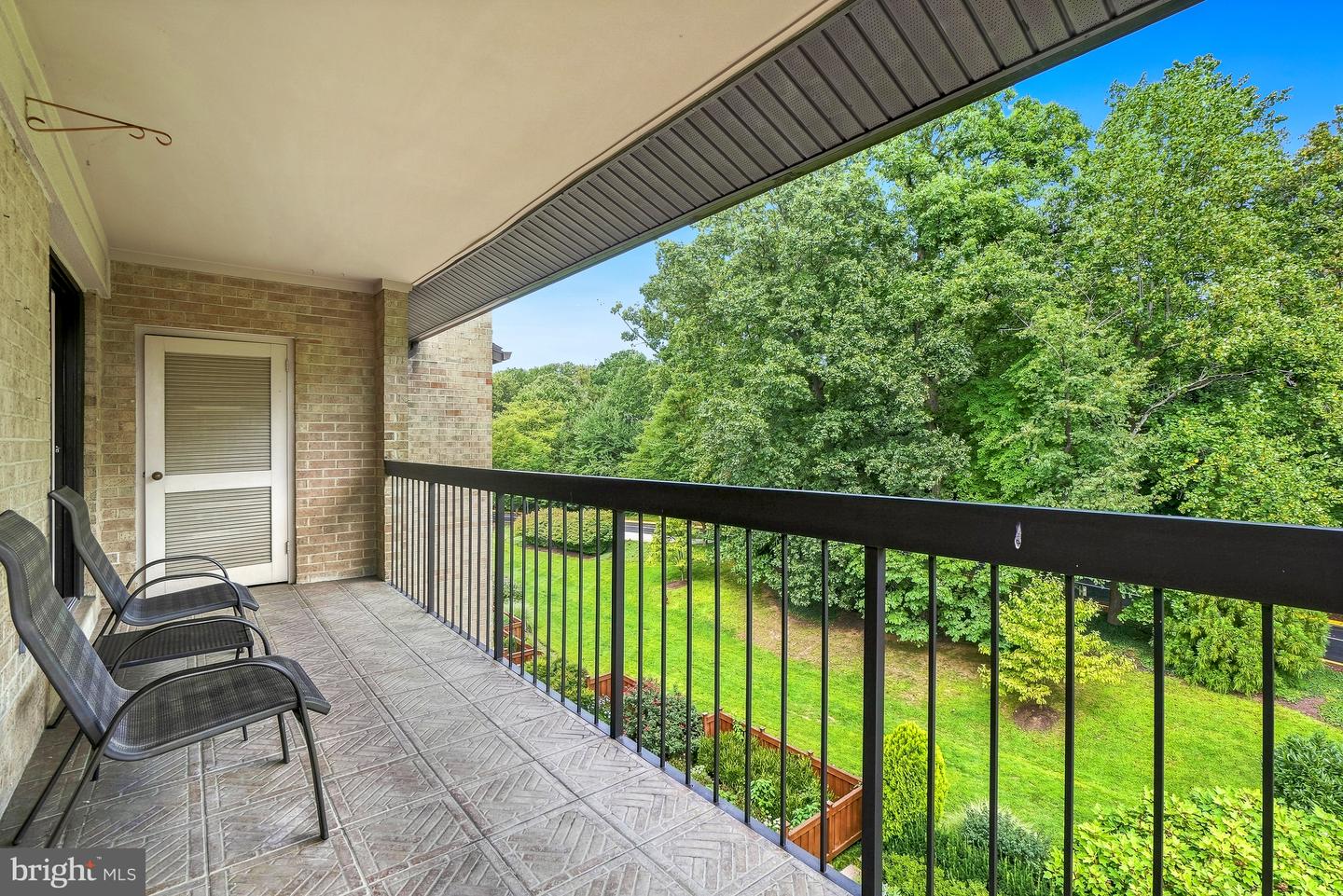 11430 Strand #415 Property Photo 13