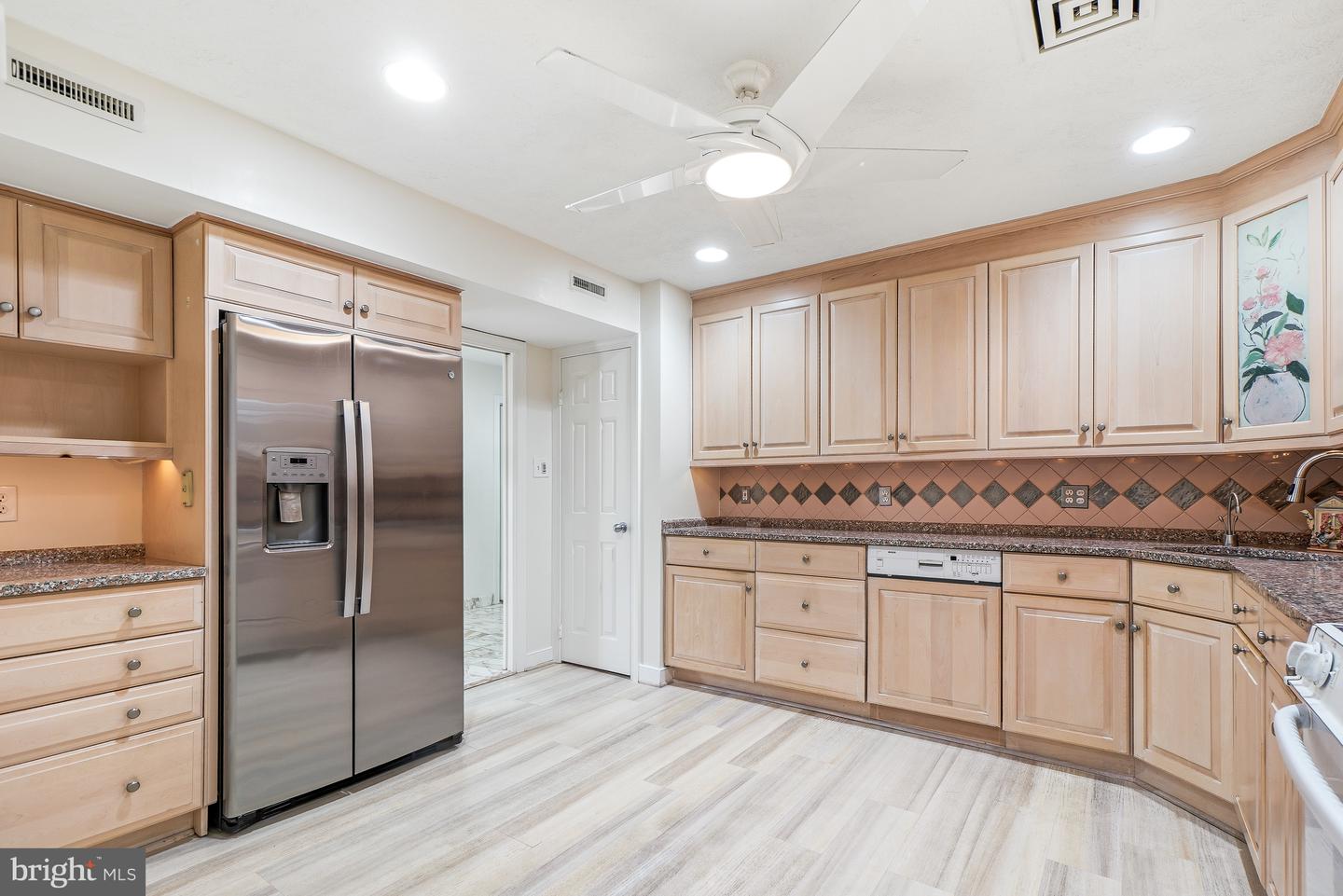 11430 Strand #415 Property Photo 21
