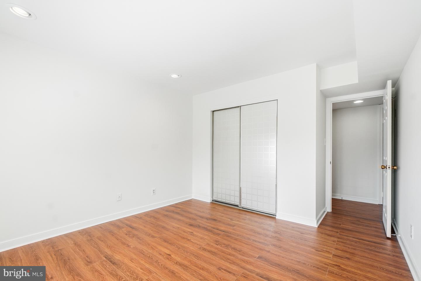 11430 Strand #415 Property Photo 32