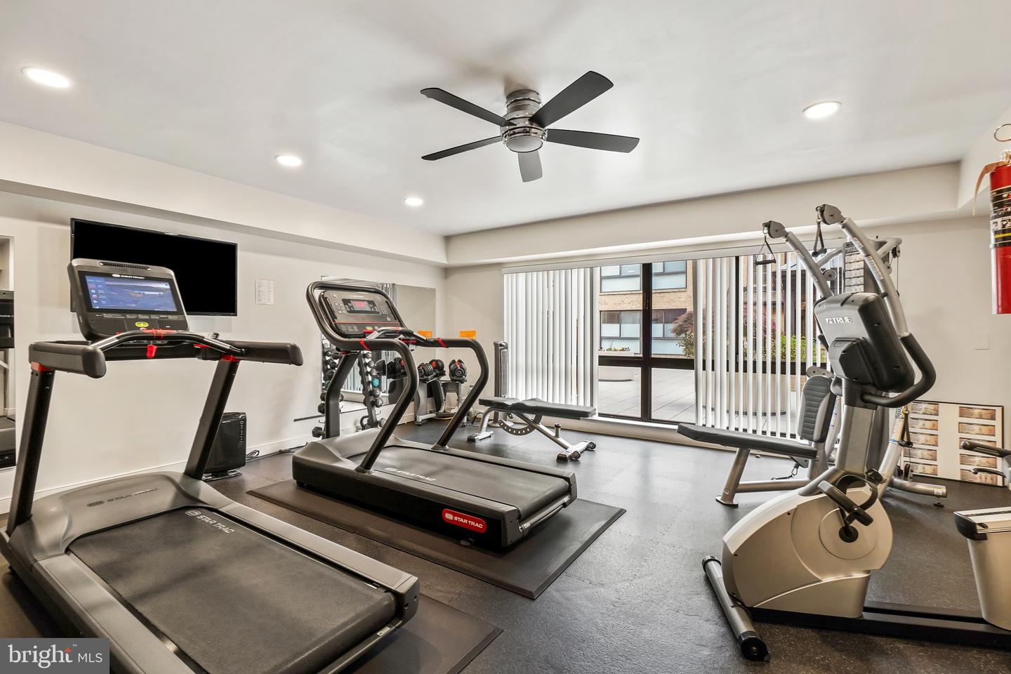 11430 Strand #415 Property Photo 37