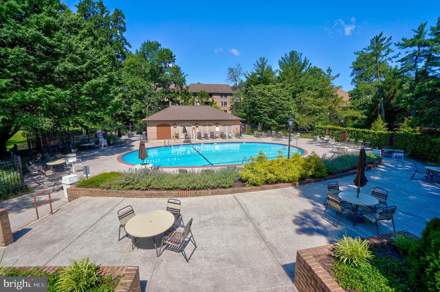 11430 Strand #415 Property Photo 38