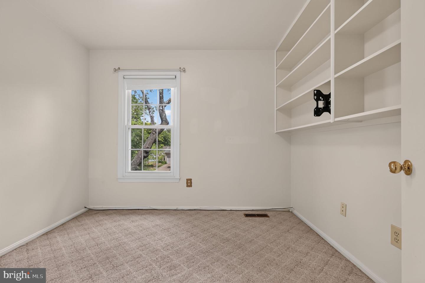 8912 N Westland Dr Property Photo 36