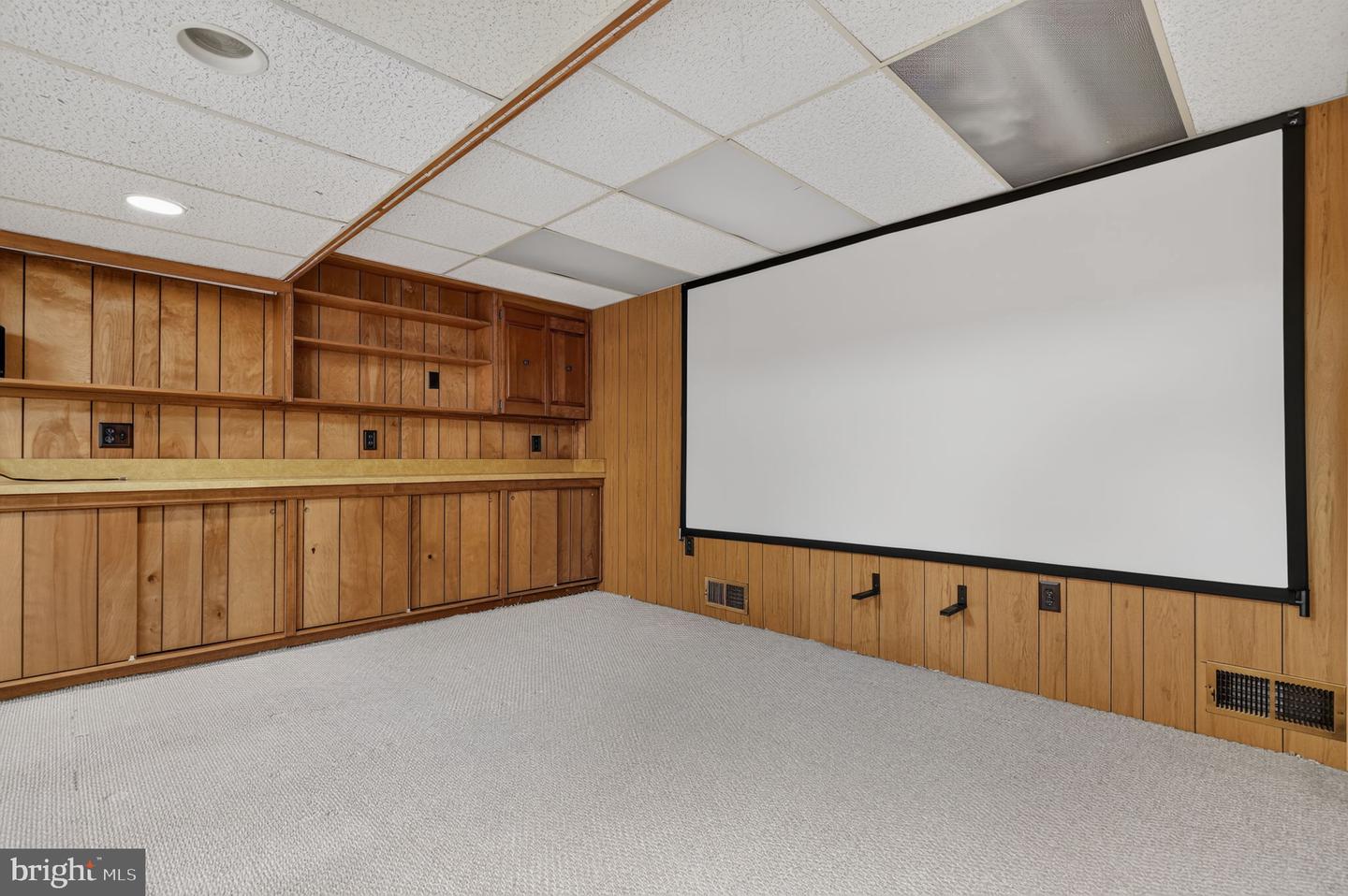 8912 N Westland Dr Property Photo 39