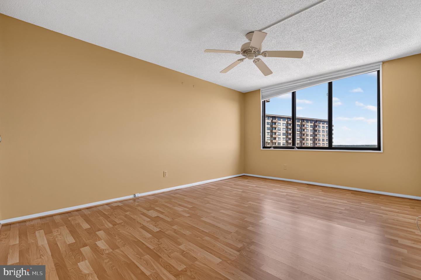 5225 Pooks Hill Rd #1319s Property Photo 11