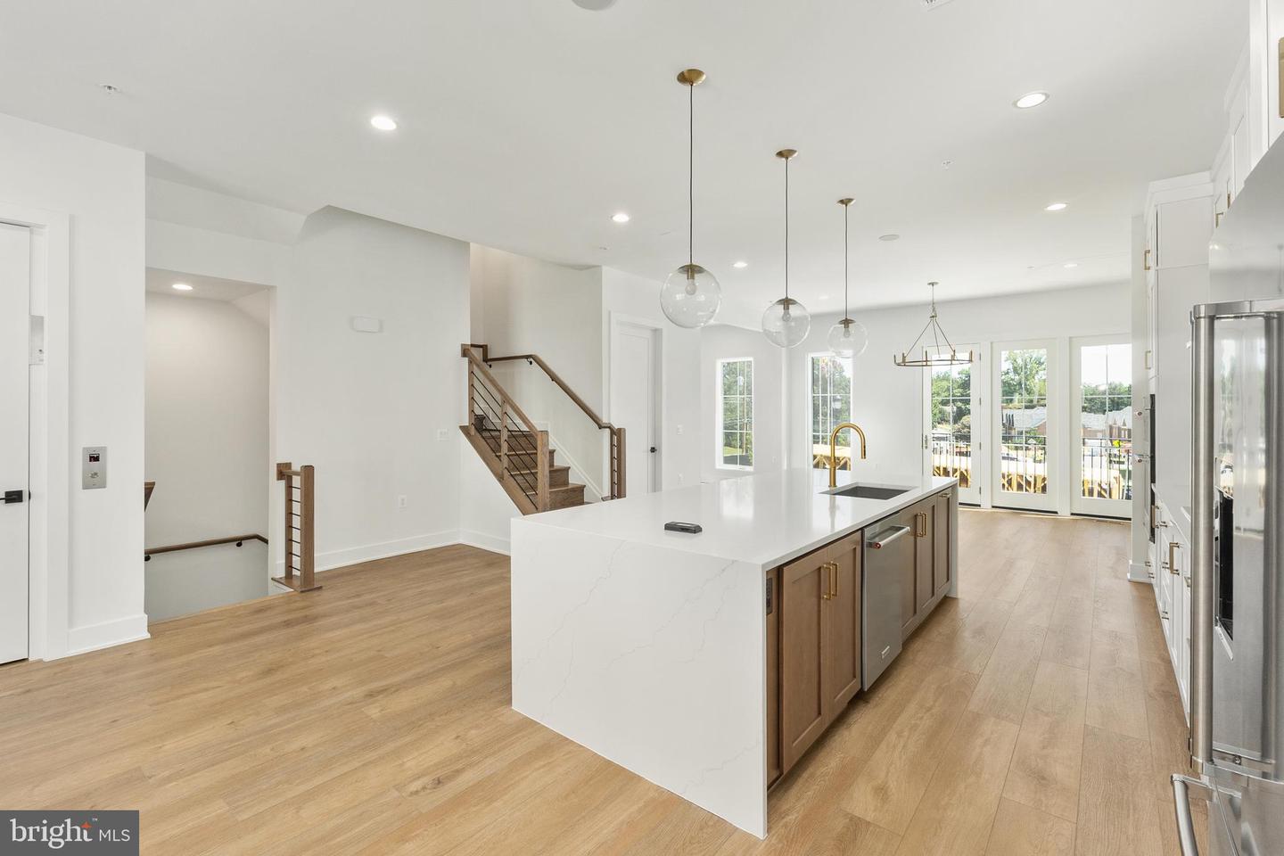 8605 Erdem Pl Property Photo 4