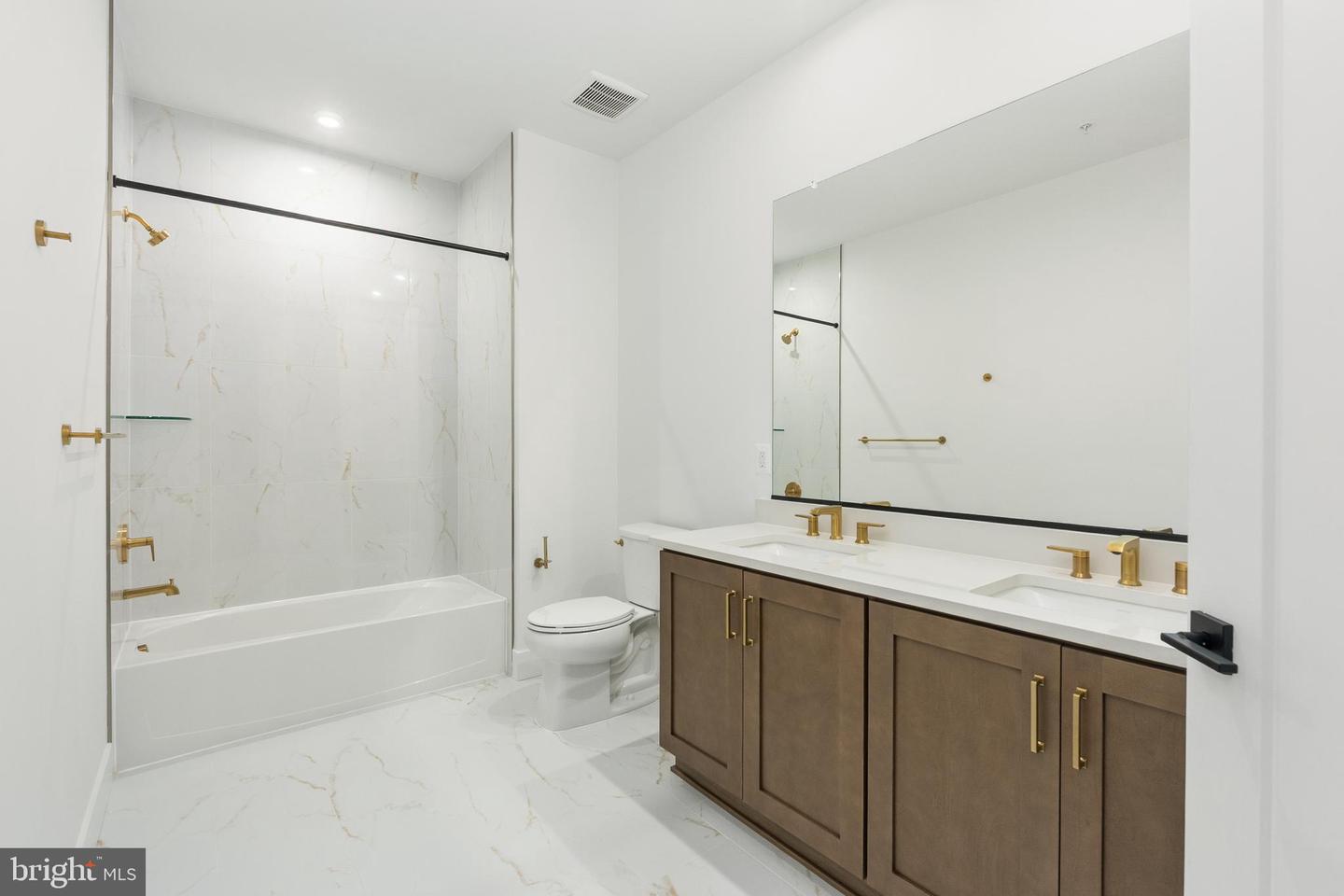 8605 Erdem Pl Property Photo 17