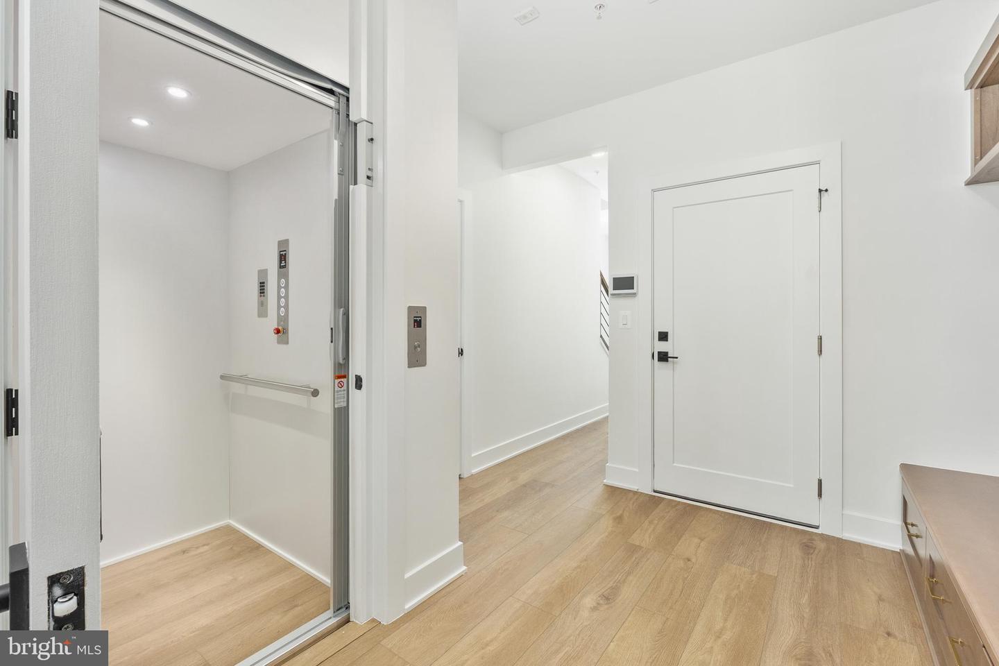 8605 Erdem Pl Property Photo 26
