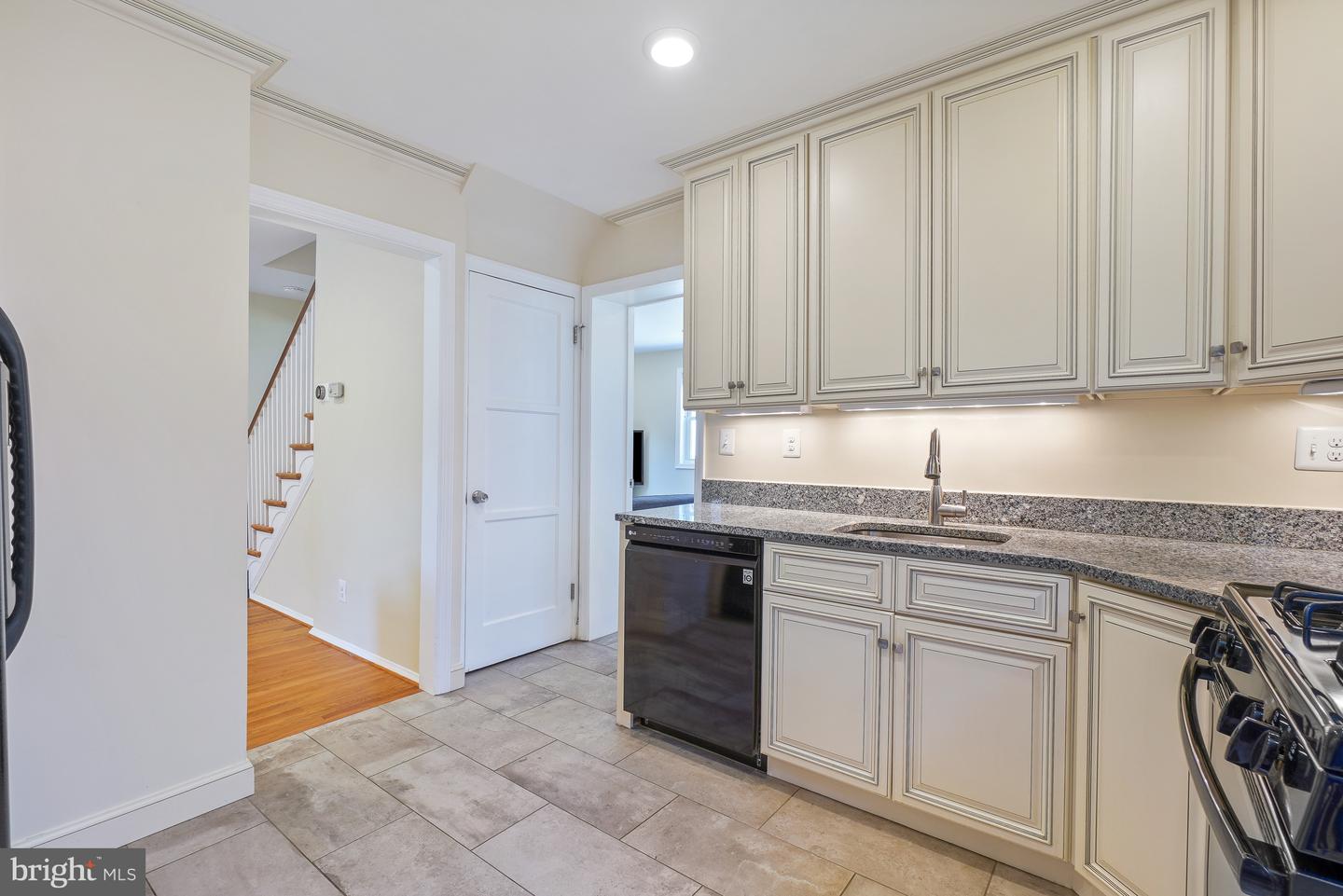 2905 Kensington Blvd Property Photo 7