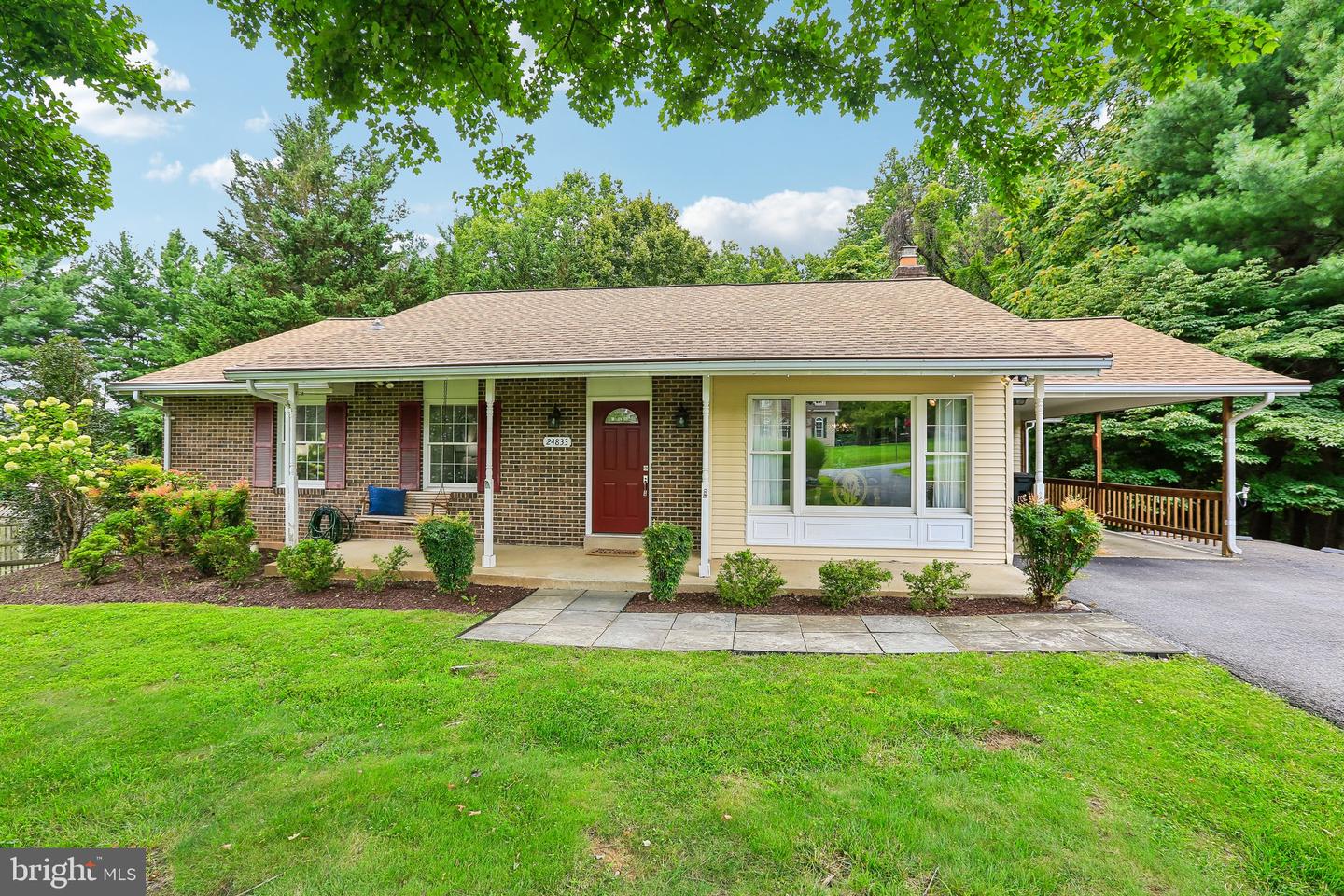 24833 Showbarn Cir Property Photo 1