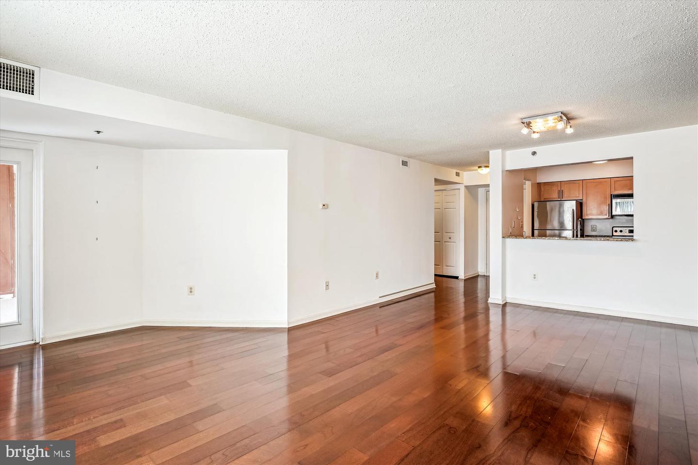10101 Grosvenor Pl #407 Property Photo 19