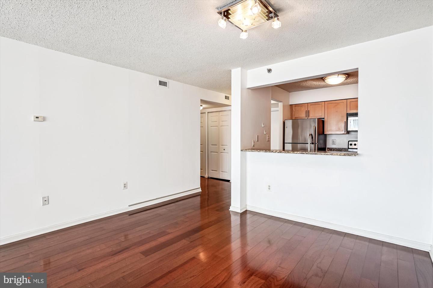 10101 Grosvenor Pl #407 Property Photo 20
