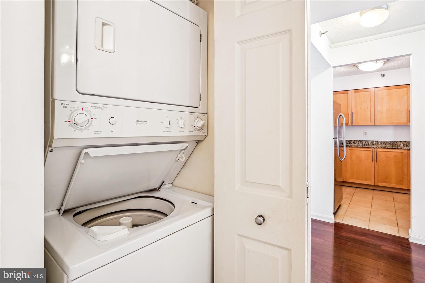 10101 Grosvenor Pl #407 Property Photo 28