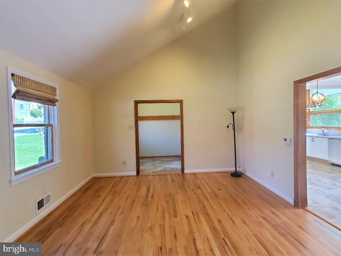 11717 King Tree St Property Photo 9