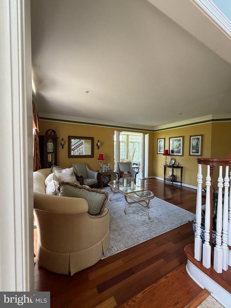 18724 Brooke Rd Property Photo 5