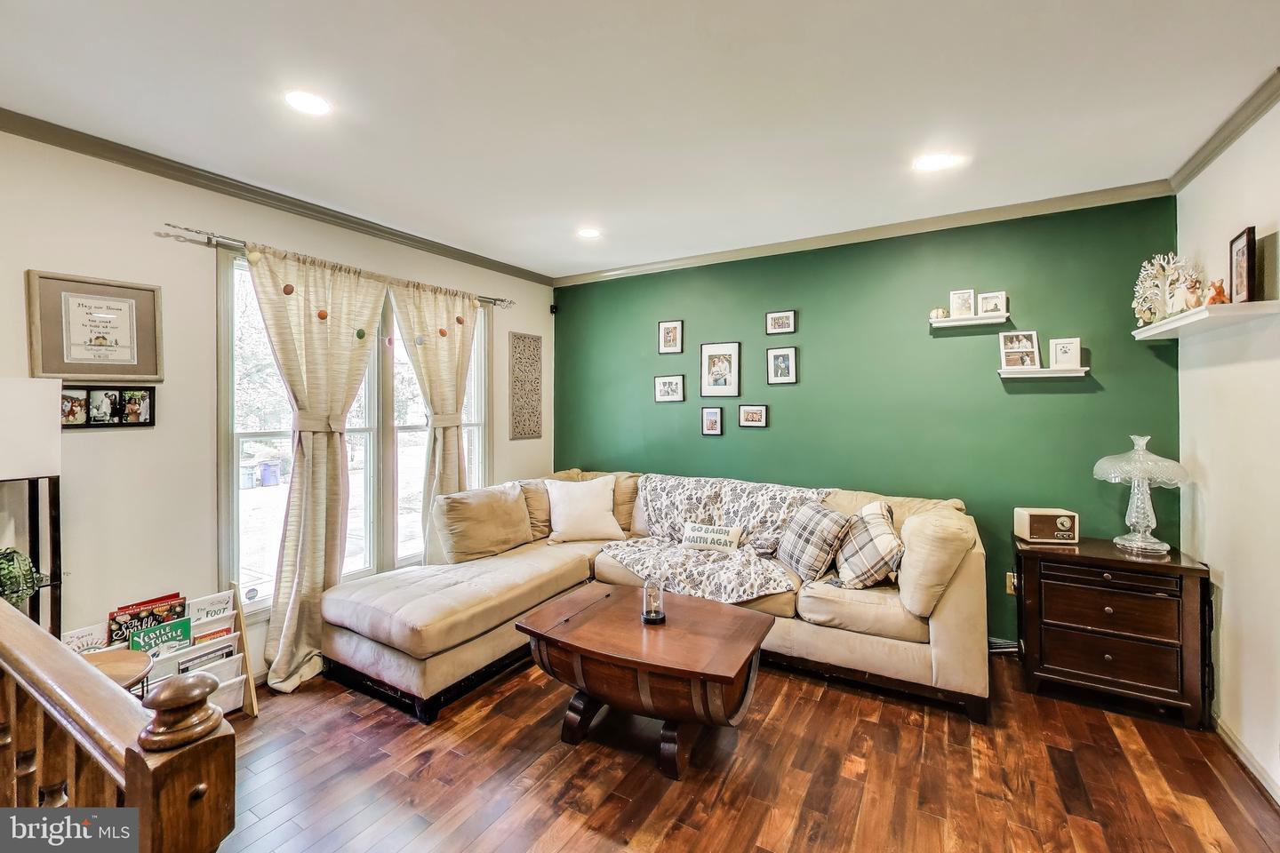 13630 Cedar Creek Ln Property Photo 3