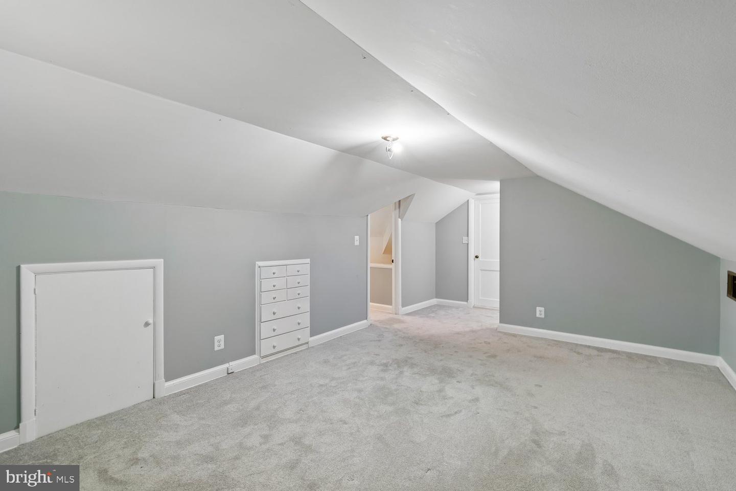 1018 Mcceney Ave Property Photo 76