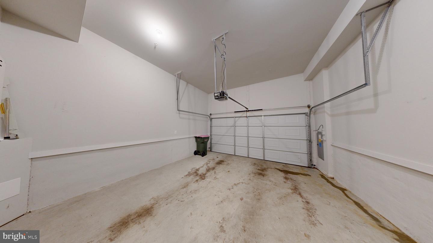 10324 Grosvenor Pl Property Photo 21