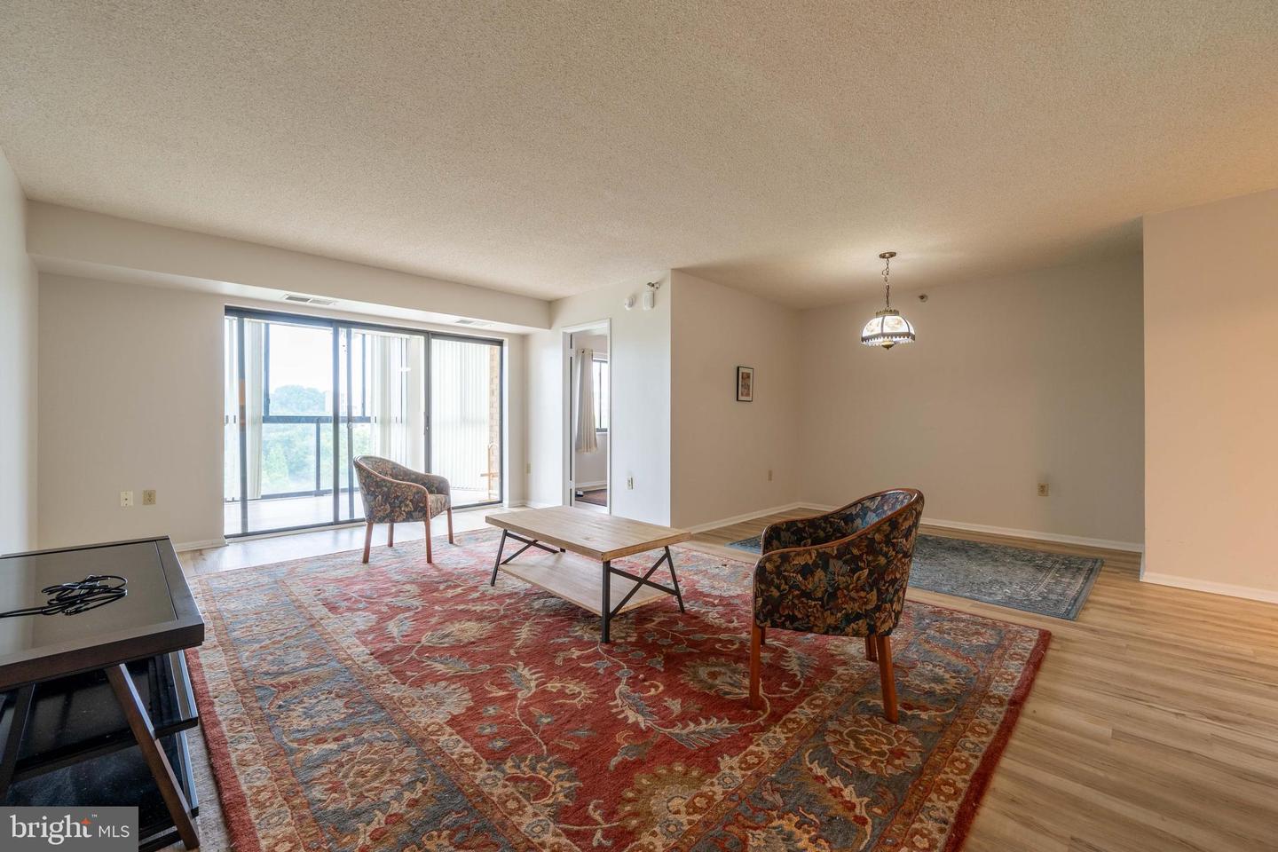 15101 Interlachen Dr #1-924 Property Photo 9