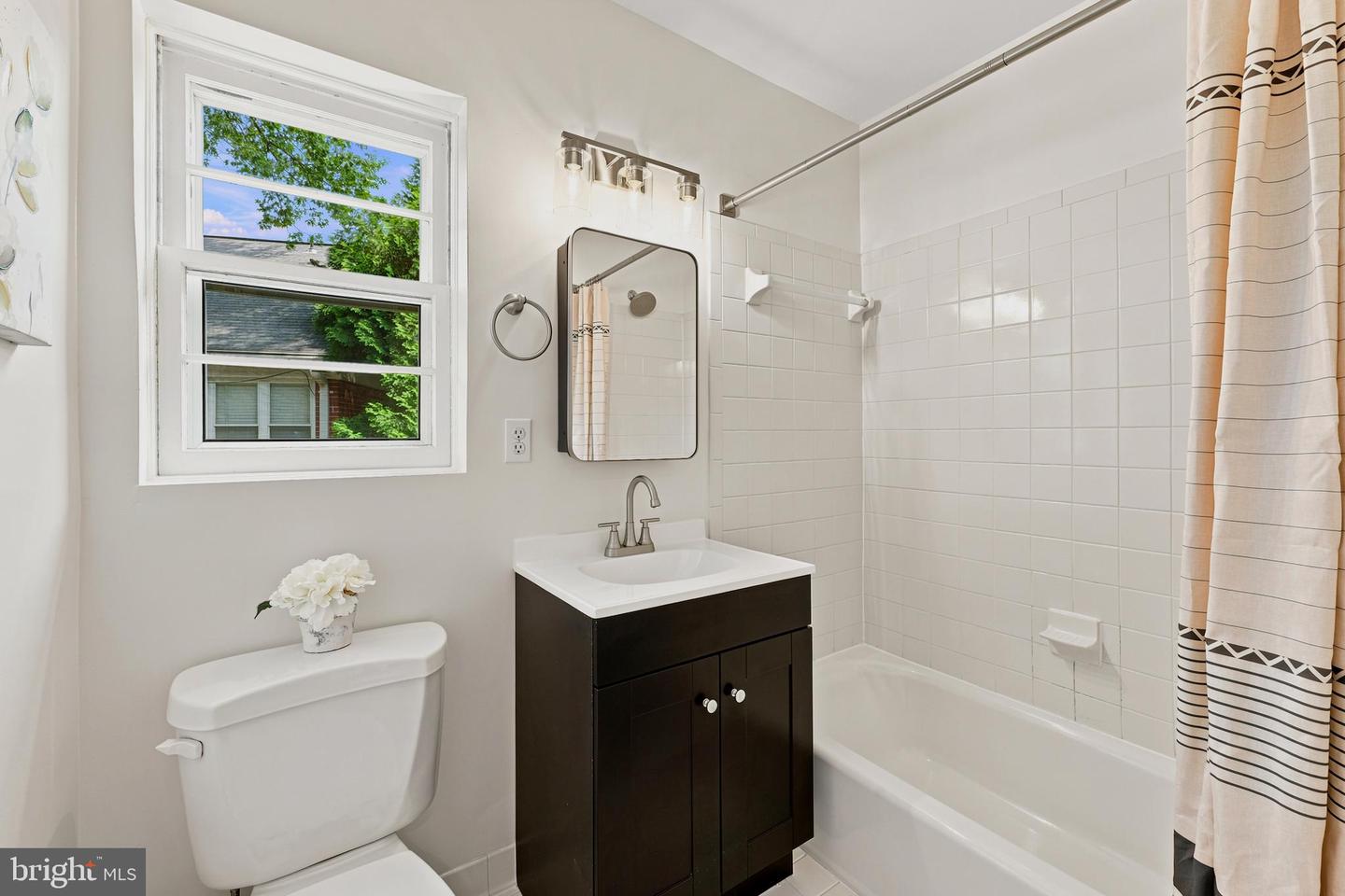 9703 Woodland Dr Property Photo 32