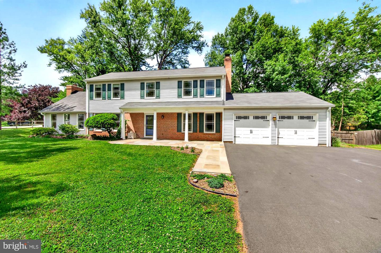 19613 Bodmer Ave Property Photo 6