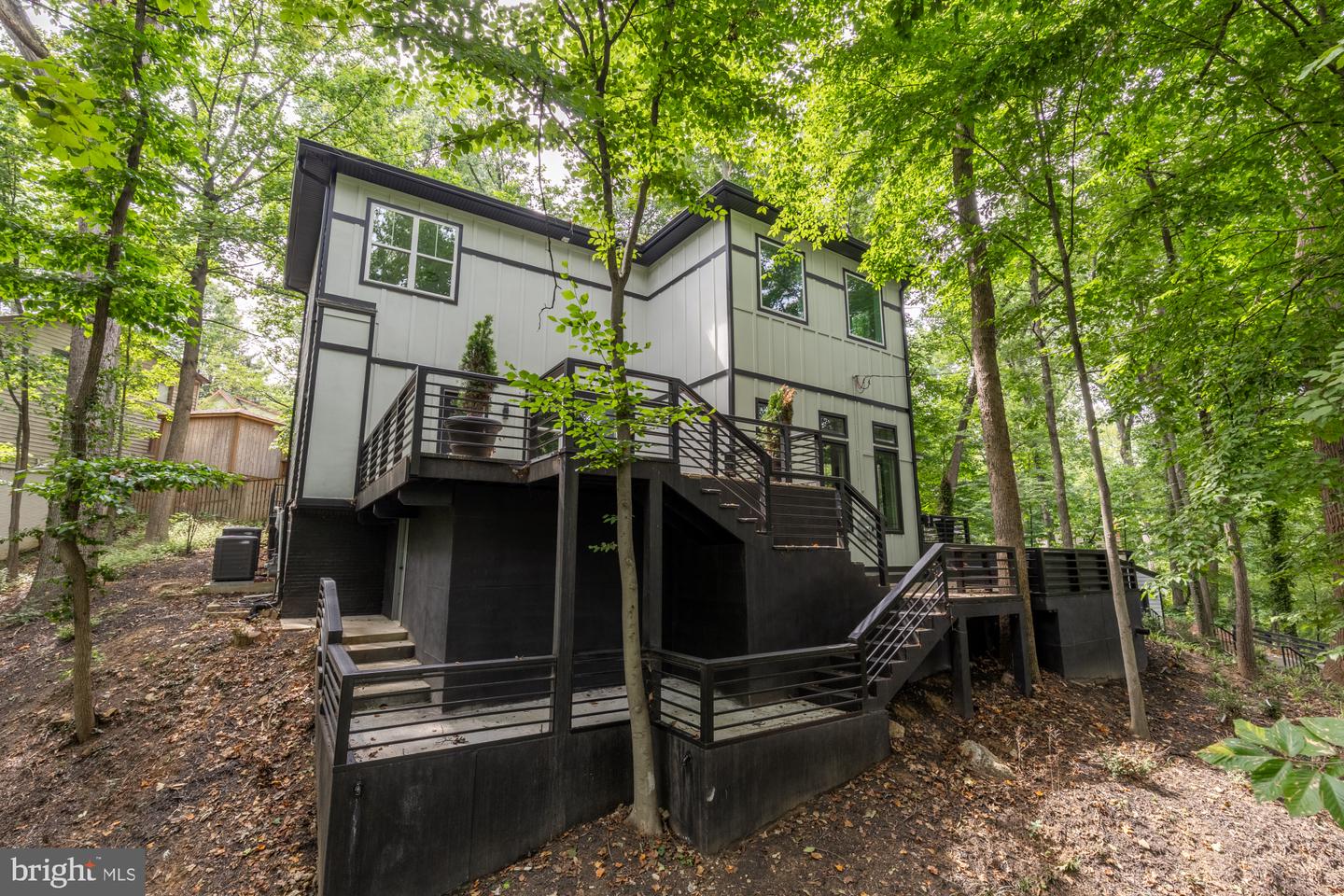 811 Sligo Creek Pkwy Property Photo 2